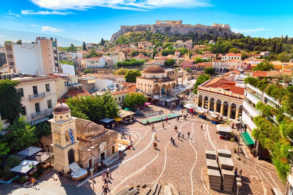 Πλατεία Μοναστηρακίου με την Ακρόπολη